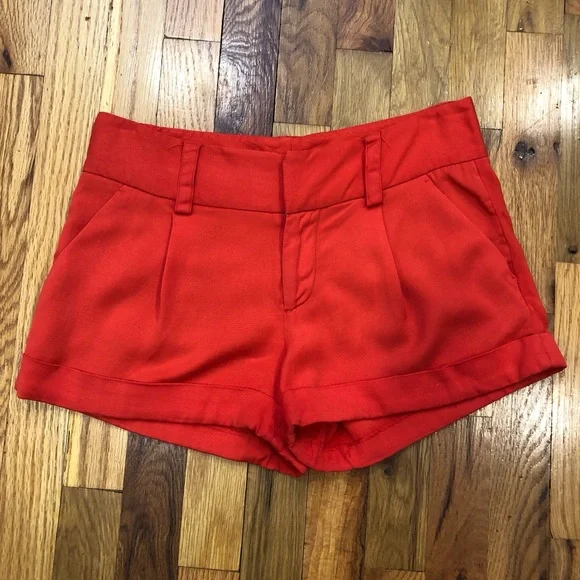 Alice + Olivia Red Women's Shorts - Picture 4 of 10